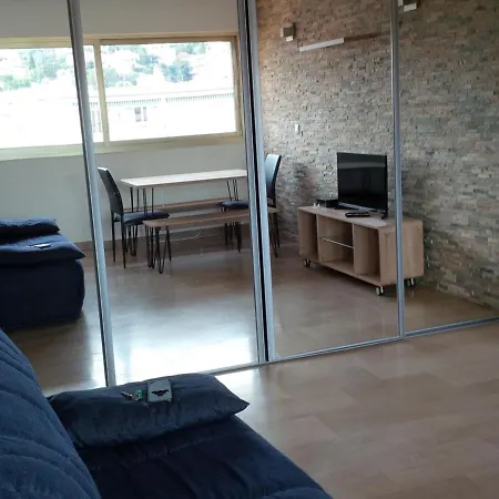 Appartement Appartement Saint-Raphaël, 1 pièce, 4 personnes - FR-1-466-49 *